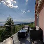 Mit Pool Und Schoenem Meerblick By Interhome Crikvenica