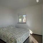 Mit Pool Und Schoenem Meerblick By Interhome Vikendica