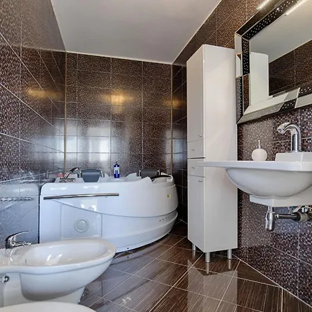 Mit Pool Und Schoenem Meerblick By Interhome * Crikvenica