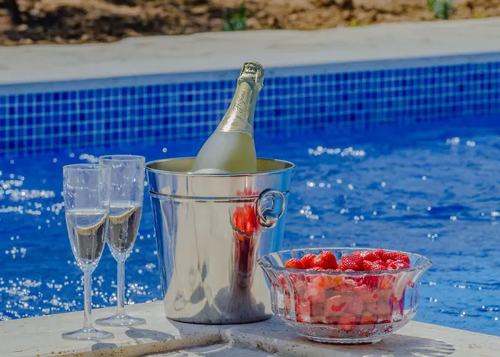 Mit Pool Und Schoenem Meerblick By Interhome Feriehus Crikvenica