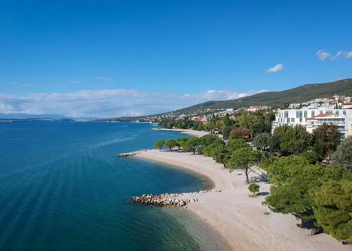 Mit Pool Und Schoenem Meerblick By Interhome * Crikvenica